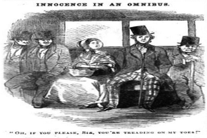 Eine Gruppe verstörter Menschen sitzt in einem Zug, mit einer Frau in einem langen Kleid und Hut in der Mitte, während der Text oben und unten "Unschuld in einem Omnibus" lautet.