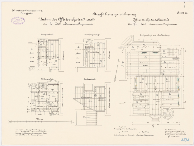 Schwarz-weißer architectural floor plan des ehemaligen Bundeskanzleramtes, zeigt detaillierte Layouts und Anmerkungen.